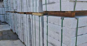 黑河芝麻白路牙石，路侧石